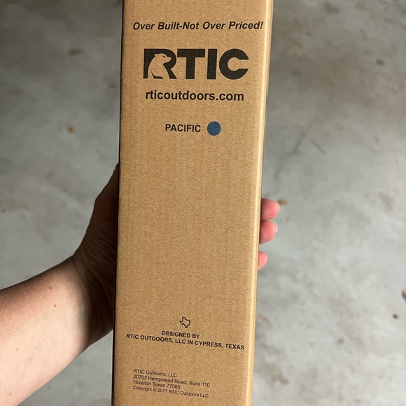 RTIC water bottle - Pacific Blue - 20 oz - Picture 3 of 3